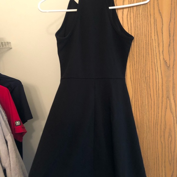 Beautiful casual dress for going out with friends, dinner parties, and more! - Picture 6 of 7